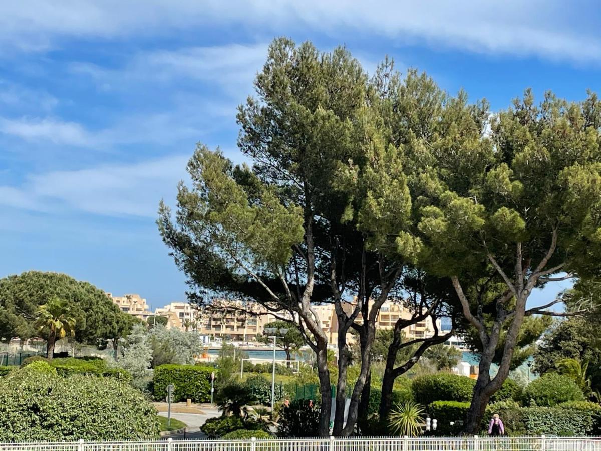 Апартаменты My Little Provence Bormes Les Mimosas Экстерьер фото