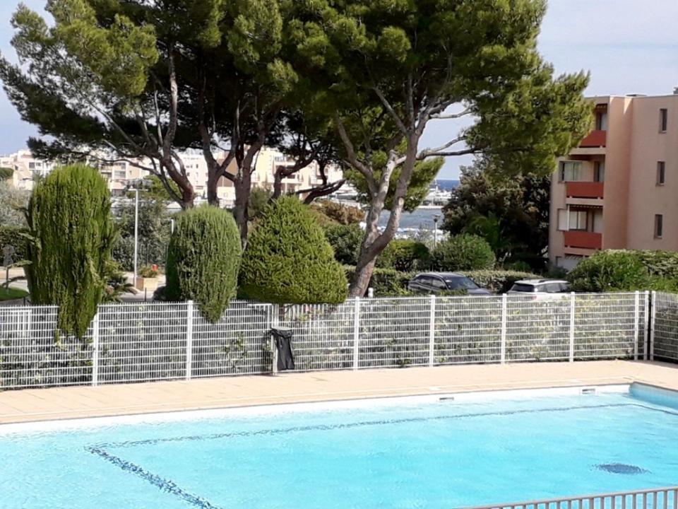 Апартаменты My Little Provence Bormes Les Mimosas Экстерьер фото